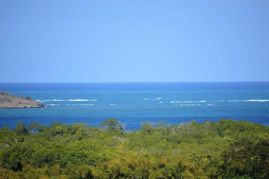 Magnifique Villa Piscine, Vue Mer, 8 Km Plages Le François Extérieur photo